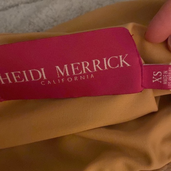 2 PACK -HEIDI MERRICK CALIFORNIA
SIRENA SET - GOLD/NUDE
$225.00 EACH SET - Picture 13 of 13